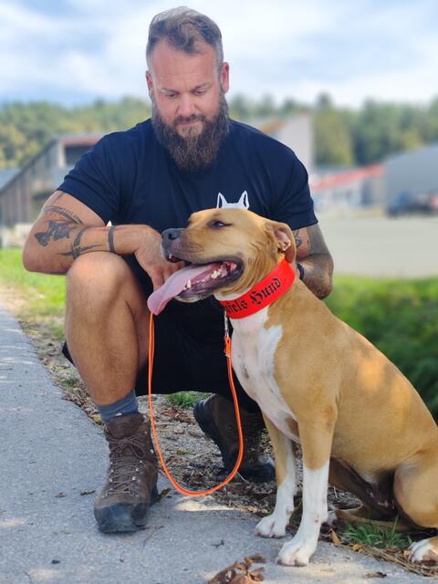 Georg Resch mit "Xena". Warum es im Vorjahr zur Bissattacke kam, wird sich nicht eruieren lassen. | Foto: rg-dogs