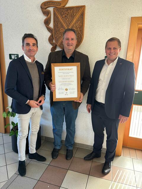 Auch die Gemeinde St. Andrä-Höch mit Bürgermeister Gerald Aldrian erhielt die Auszeichnung "Goldener Boden". | Foto: WKO Südstmk