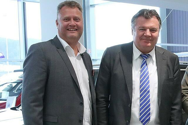 Von links: Peter Handlos, Günther Steinkellner. | Foto: FPÖ