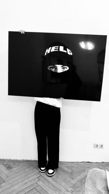 Sheida Samyi arbeitet mit Lyrik, Kunst und Computergrafik und verbindet sie zu einem besonderen Erlebnis.  | Foto: Sheida Samyi