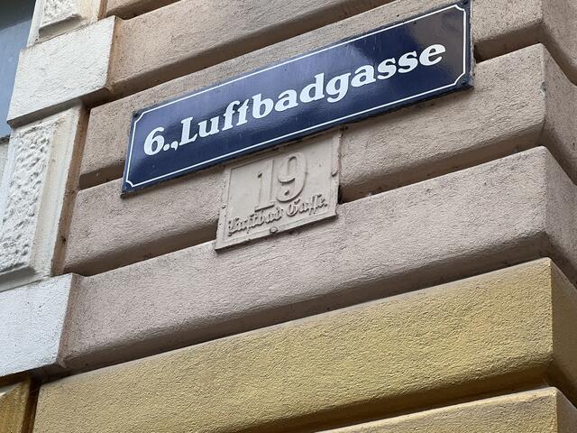 Die Luftbadgasse soll im Zuge des Großprojekts "Raus aus Gas" auch freundlicher und grüner gestaltet werden.  | Foto: BV6