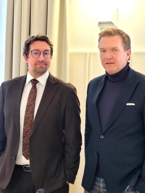 Die Verteidiger der Angeklagten Martin Engelbrecht und Christian Reiter  | Foto: Ilse Probst