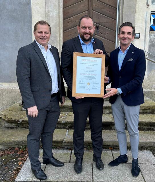 Überreichung der Auszeichnung "Goldener Boden" an Wildon-Bürgermeister Christoph Grassmugg. | Foto: WKO Südstmk