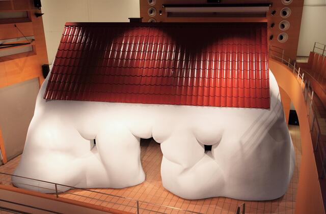 "Fat House" von Erwin Wurm im Greith-Haus | Foto: Susanne Veronik