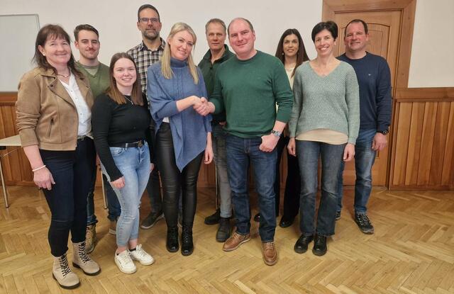 Astrid Schwenner (5.v.l.) und die Kärntner Schulmilchfamilie möchten das Schulmilchprogramm mit vereinten Kräften weiterentwickeln. | Foto: Schwenner