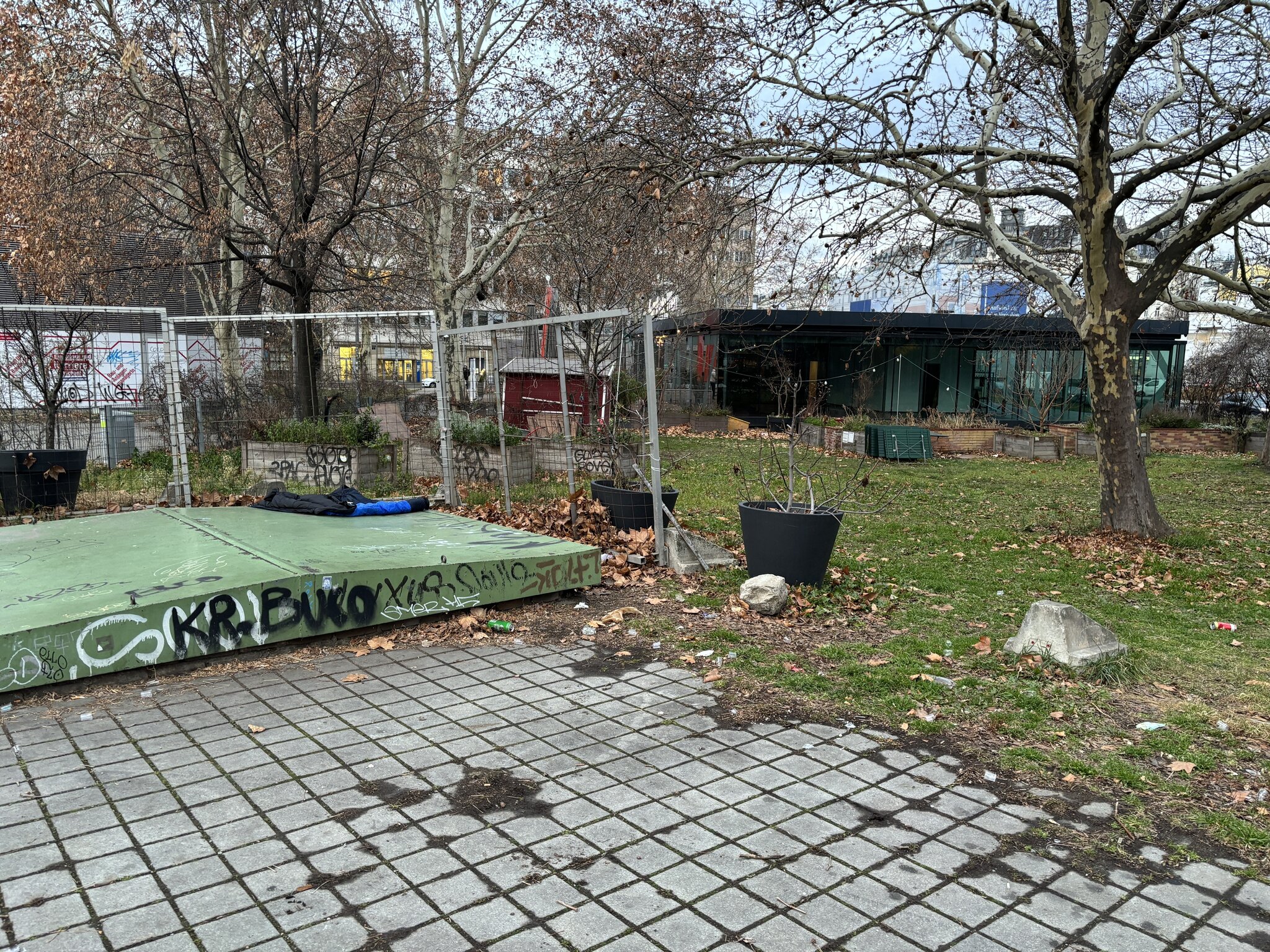 Karlsgarten Cleanup: Vienna District Launches Design Competition - News Directory 3