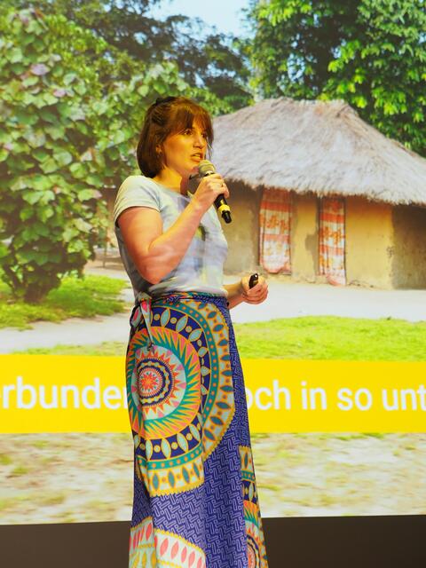 Manuela Erber-Telemaque, die Leiterin der NGO „Zukunft für Tshumbe“, erzählte von ihrem außergewöhnlichen Leben zwischen den Alpen und Afrika. | Foto: Zukunft für Tshumbe