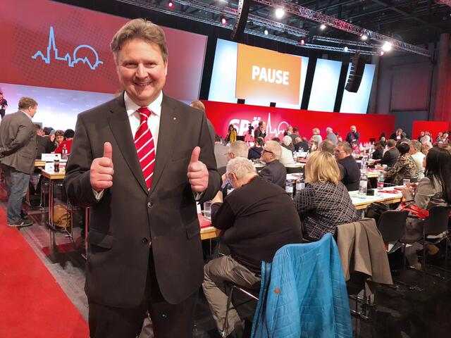 Im Rahmen eines außerordentlichen Landesparteitags übergab am 27. Jänner 2018 Häupl seine Funktion als SPÖ Wien-Chef an Wohnbaustadtrat Ludwig.  | Foto: Mathias Kautzky