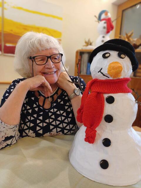 Auch das Basteln ist bei den Bewohnenden sehr beliebt. | Foto: SeneCura Grafenwörth