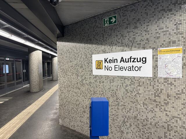 Die U-Bahn-Station Rathaus Richtung Seestadt ist nicht barrierefrei. | Foto: Philipp Scheiber / MeinBezirk