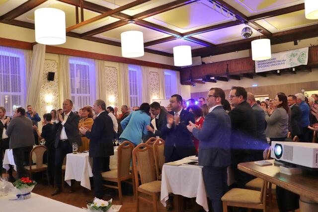 Standing Ovations für LR Stefan Hermann und LH Mario Kunasek | Foto: Edith Ertl