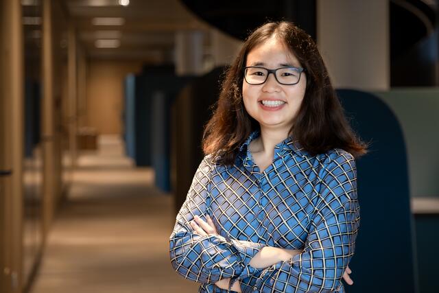 Die Assistenzprofessorin Samara Ren kam im Herbst 2024 im Alter von 26 Jahren zum ISTA, kurz nachdem sie ihr Doktorat in Informatik abgeschlossen hatte. | Foto: ISTA