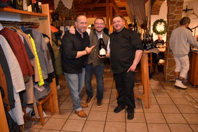 Anton Zöhrer mit Christian Mistelbauer und Florian Mistelbauer. | Foto: Heinz Fürst