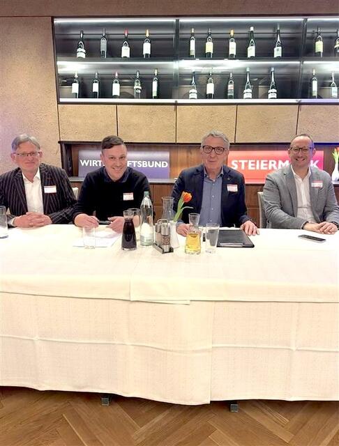 Bernhard Stranzl, Werner Wild, Josef Herk und Jochen Pack luden zum Austausch | Foto: WKO