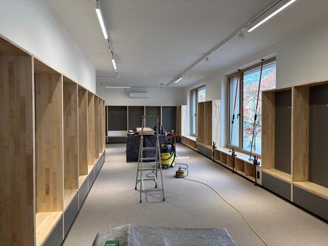 Im ersten Stock wird der Großteil der 12.200 Medien untergebracht. | Foto: Almer