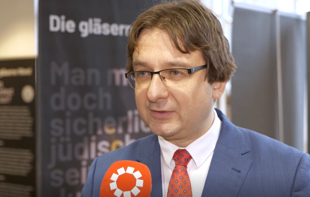 Zum Semesterferienstart gibt es von Arno Langmeier, der bisher die Bildungsdirektion interimistisch leitete, noch ein paar Abschiedsworte. Bild: Ausschnitt aus einem Interview mit MeinBezirk im November 2024. | Foto: MeinBezirk
