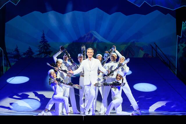 Das Musical "Skiverliebt - Zwei Brettln, die die Welt bedeuten" verknüpft Sport und Kultur auf künstlerische Weise. | Foto: SLT/Tobias Witzgall