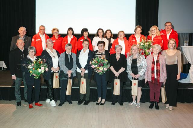 Gewürdigt wurden die engagierten Kräfte vom Zeit-Hilfs-Netz, vom Hospiz-Team und von der Team-Österreich-Tafel.  | Foto: Gerhard Schleich Bad Radkersburg 