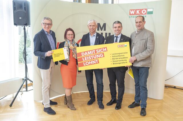 „Eine Reform der Haltung“ steht an der Spitze des Maßnahmenpakets, das WKO Präsident Josef Herk lokalen Unternehmern vorgestellt hat. | Foto: Foto Fischer