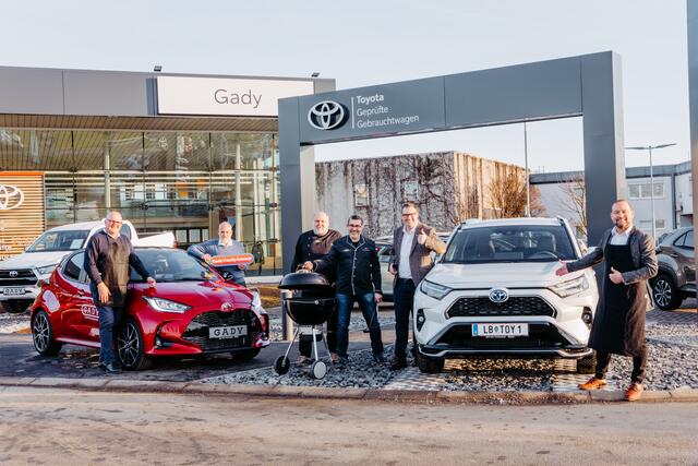 Das Team von Autohaus Gady Leibnitz feierte kürzlich mit dem Angrillen die Eröffnung des neuen Schauraums.