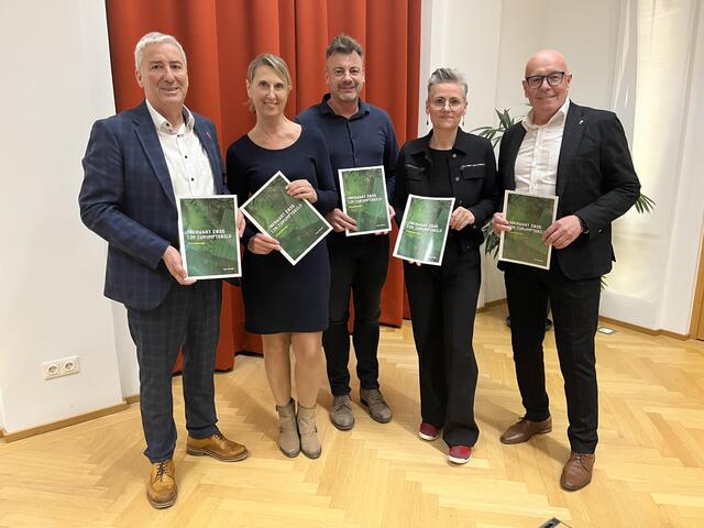 Die Präsentation der Ergebnisse des Bürgerbeteiligungsprojekts "Oberwart 2035" erfolgte im Rathaussaal Oberwart. | Foto: Stadtgemeinde Oberwart