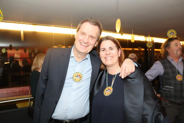 Andreas Winkler, J.u.A. Frischeis Ges.m.b.H., mit Gattin genossen den Abend. | Foto: MeinBezirk.at