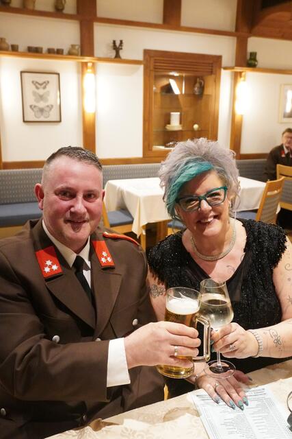 Pindi Pindhofer stieß mit seiner Petra an.