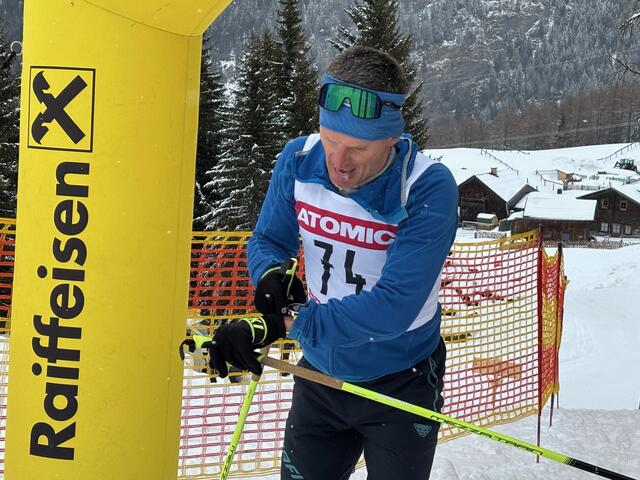 Armin Niederkofler beim Zieleinlauf – er gewann die Hobbyklasse | Foto: Kainz