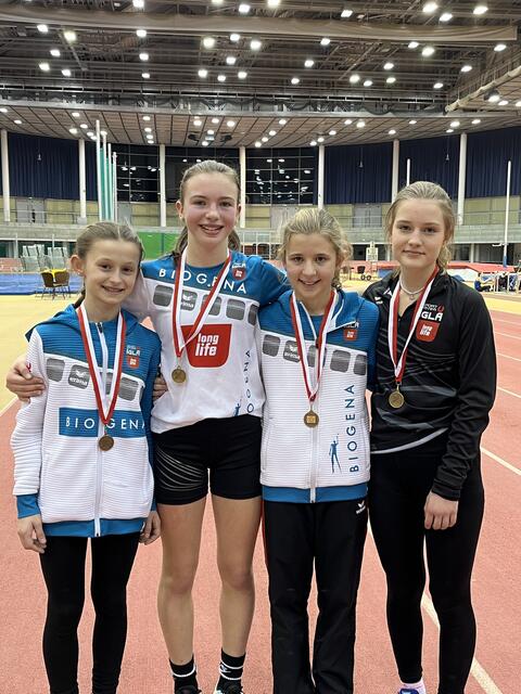 V. l.: Leonie Puchenberger, Sina Feichtlbauer, Marie Parzermair und Klara Fischbauer. | Foto: Angerer