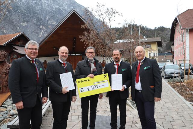 Bez. Obm. Florian Geiger, Bez. Kpm-Stv. Günther Öttl, Karl Schuchter, Bez. Kpm. Stefan Matt, Ehren-Bez. Kpm. Rudi Pascher. | Foto: Seelos