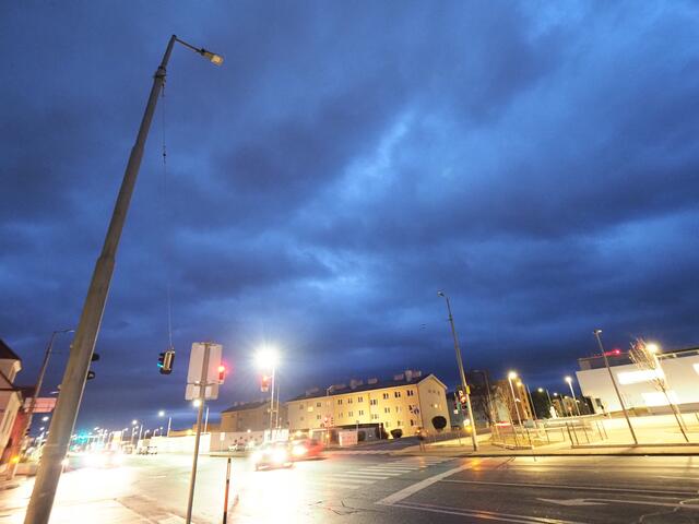 Die Beleuchtung beim Schutzweg war ebenso defekt... | Foto: Santrucek