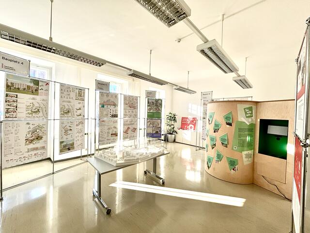 Eine Ausstellung im Brigittenauer Amtshaus informiert die Bezirksbewohnerinnen und -bewohner über die Baufortschritte des Großprojekts. | Foto: Marlene Graupner/MeinBezirk