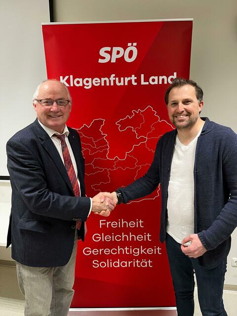 Bürgermeister Franz Ragger mit dem neuen Vorsitz der SPÖ Maria Rain, Christoph Appé. | Foto: SPÖ Maria Rain