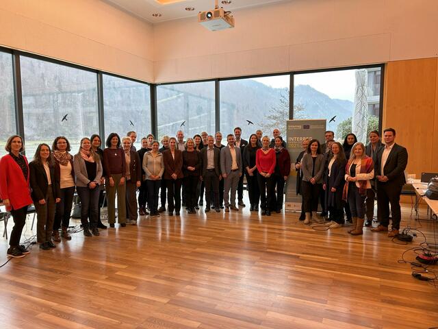 Der Begleitausschuss Interreg Bayern-Österreich 2021-2027 im Seminarhotel Wesenufer. | Foto: VB/GS Interreg Bayern-Österreich