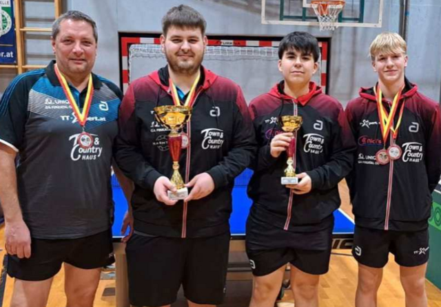 Die erfolgreichen Spieler vom UTTC Oberwart in der Allgemeinen Klasse: Klaus Leirer, Michael Seper, Samuel Eberhardt und Simon Reiger | Foto: UTTC Oberwart