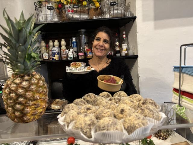 Echte Libanesische Küche bereitet Ebtissam Bachkar täglich frisch im "Petite Beirut" zu. | Foto: MeinBezirk