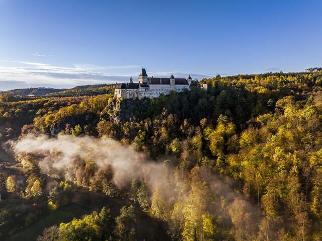 Die Rosenburg im Herbst. | Foto: Waldviertel Tourismus/Robert Herbst