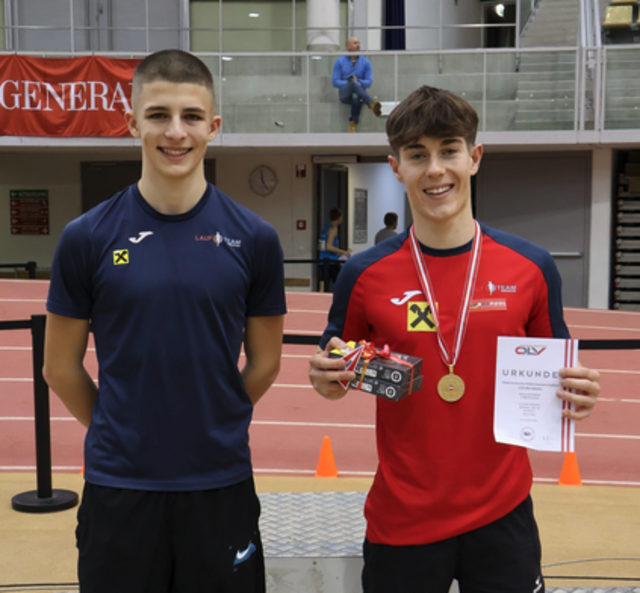 Markus Locsmandy und Noah Edelbauer zeigten bei den U20-Hallenmeisterschaften-Rundläufen in Linz ihr Können.  | Foto: Laufteam Burgenland 