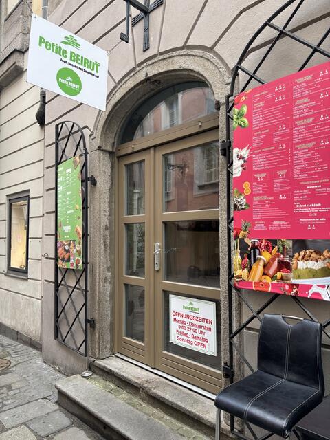 Das "Petite Beirut" hat Anfang des Jahres in der Hofgasse 9 eröffnet und bietet echte libanesische Spezialitäten an. | Foto: MeinBezirk