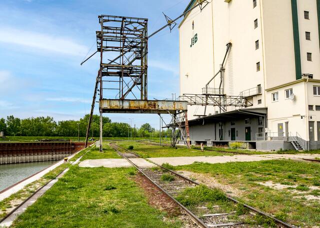 Bei der Foto-Ausstellung im Bezirksmuseum kann man  ins historische Simmering eintauchen.  | Foto: Fotoklub der Wiener Linien