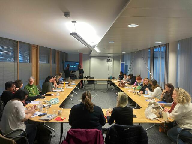 Die Veranstaltung fand am Dienstag im Lokschuppen in Freilassing statt.  | Foto: EUREGIO