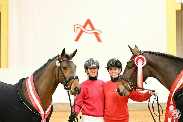 Hervorzuheben sind auch die Erfolge des Zucht- und Ausbildungsstalls Winter Rudersdorf. | Foto: Team Myrtill