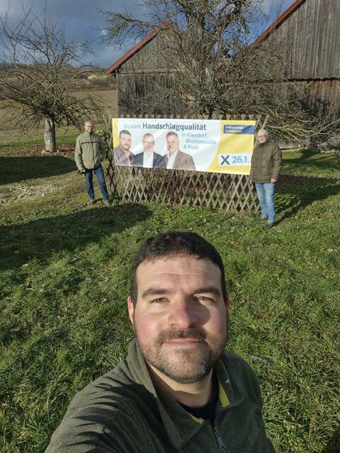 Jetzt ist es an der Zeit, die Transparente wieder abzumontieren. | Foto: ÖVP