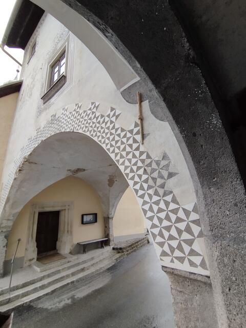 Durchfahrt mit Verbindungsgang Alter Kasten - Nikolauskirche | Foto: Veronika Frank