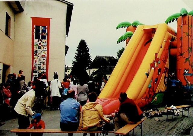 Bereits 2001 gab es eine Ausstellung mit der Bezeichnung "Kinderträume" im Heimathaus-Stadtmuseum Perg. Gefeiert wurde das 25jährige Jubiläum der Veranstaltung. | Foto: Archiv Heimat- und Museumsverein Perg