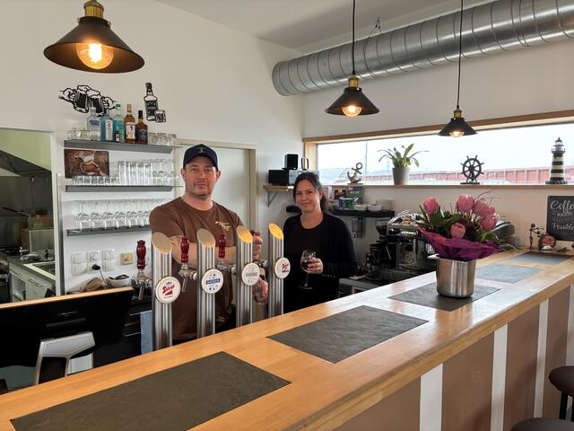 Nicole und Marco Jessenitschnig freuen sich auf viele Gäste in ihrem Bistro Jesse im Ennsdorfer Wirtschaftspark. | Foto: Losbichler