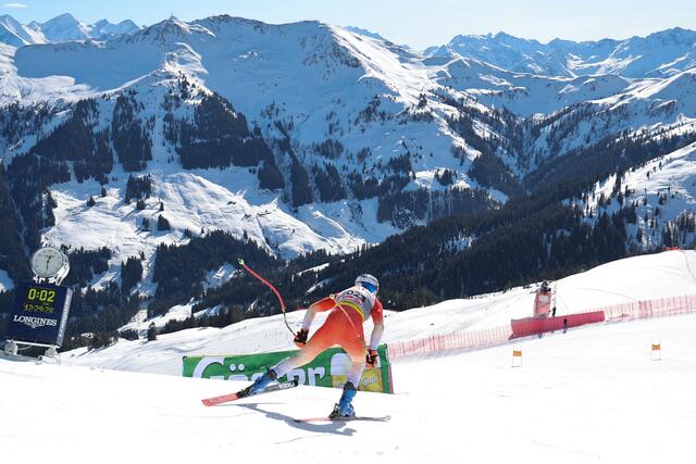 Im Bild: Marco Odermatt aus der Schweiz beim Start. | Foto: Land Salzburg / Franz Neumayr