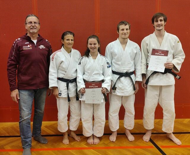 DAN-Prüfung erfolgreich abgelegt: Die Judokas der SU Noricum Raiffeisenbank Judo Leibnitz | Foto: SU Leibnitz
