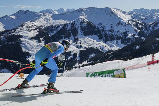 Im Bild: Dominik Paris aus Italien beim Start. | Foto: Land Salzburg / Franz Neumayr