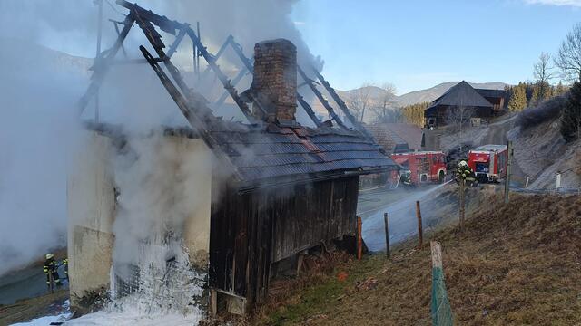 Großeinsatz in St. Veit an der Glan sorgte am frühen Morgen für Aufsehen. | Foto: Freiwillige Feuerwehr Glödnitz